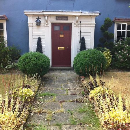 Bonningtons Stansted Self Catering Hotell Stansted Mountfitchet Exteriör bild