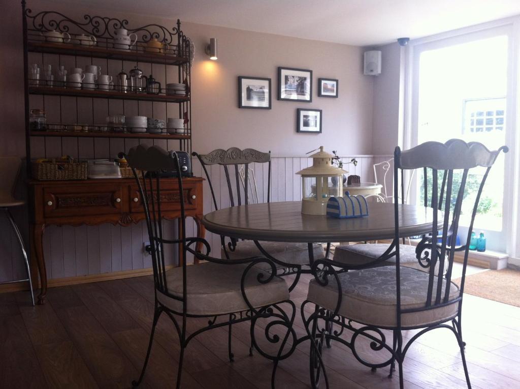 Bonningtons Stansted Self Catering Hotell Stansted Mountfitchet Rum bild