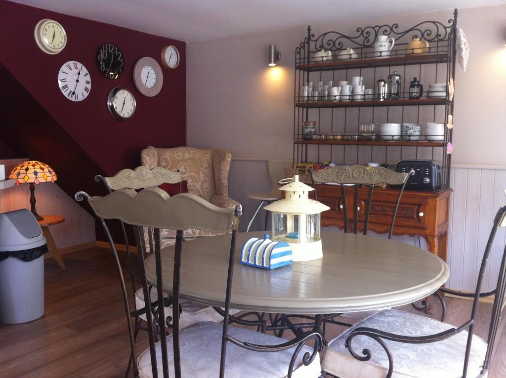 Bonningtons Stansted Self Catering Hotell Stansted Mountfitchet Rum bild
