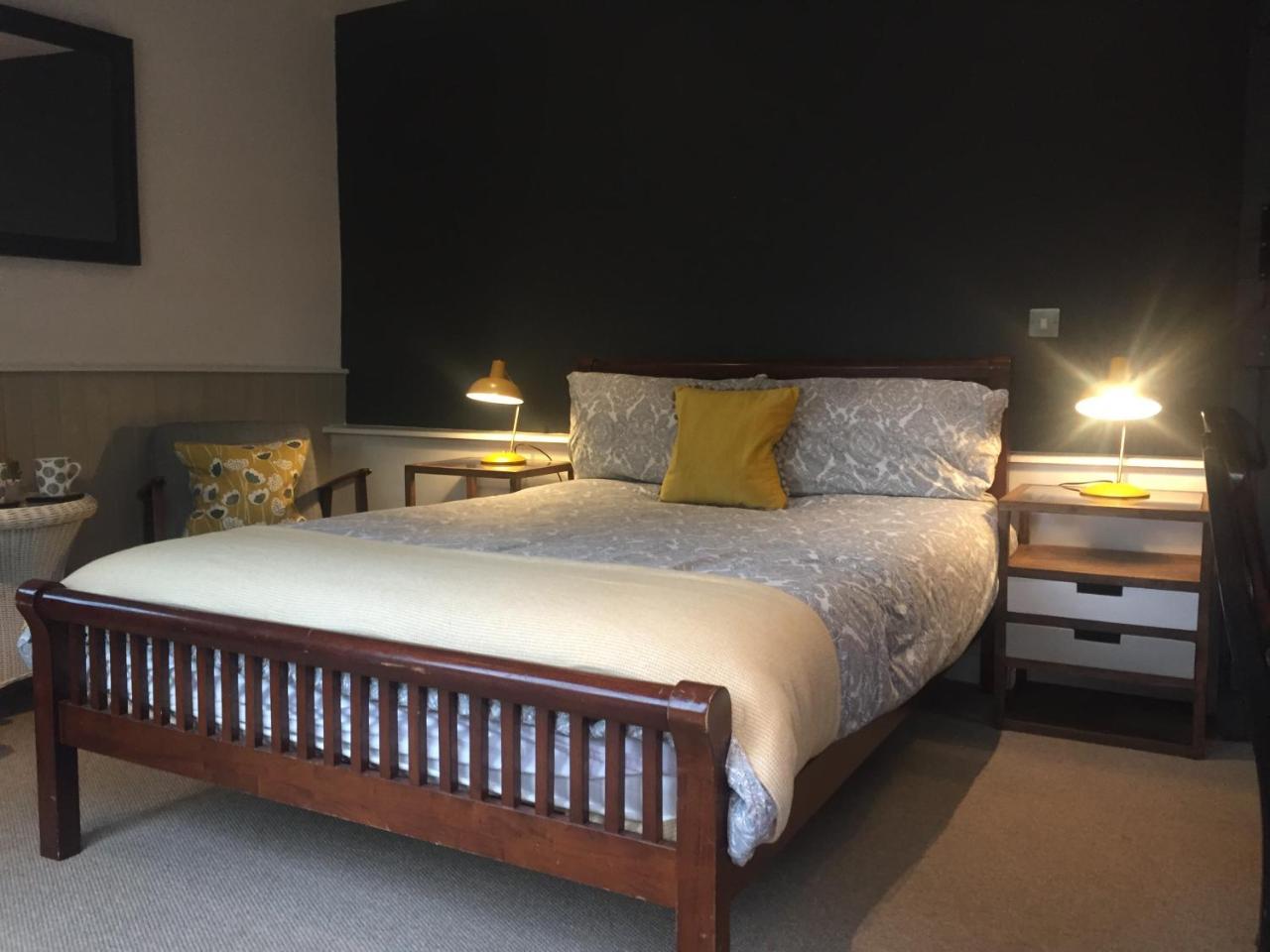 Bonningtons Stansted Self Catering Hotell Stansted Mountfitchet Exteriör bild
