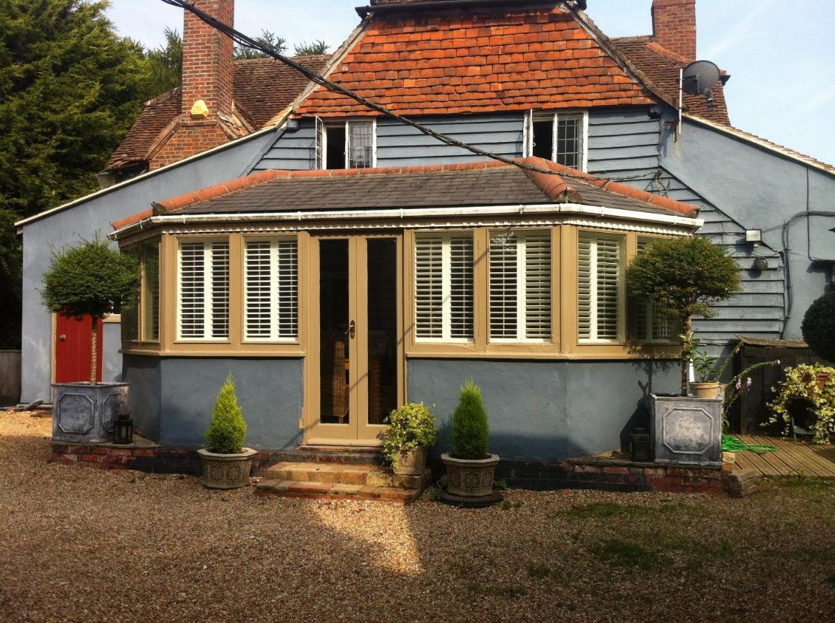 Bonningtons Stansted Self Catering Hotell Stansted Mountfitchet Rum bild